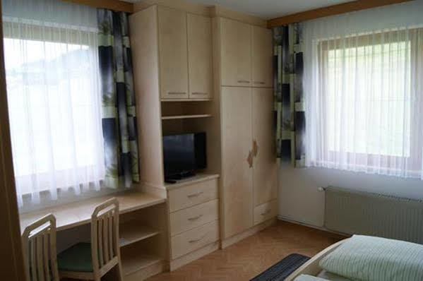 Hotel Garni Haus Anita Liesing Bagian luar foto