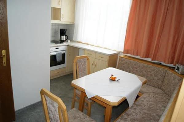 Hotel Garni Haus Anita Liesing Bagian luar foto