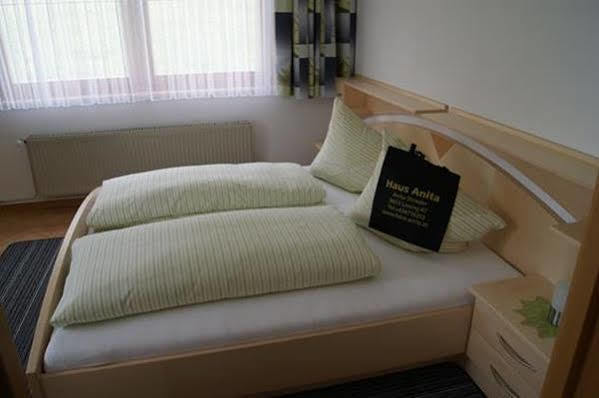 Hotel Garni Haus Anita Liesing Bagian luar foto